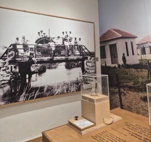 Read more about the article מסע בעקבות אהוד מנור